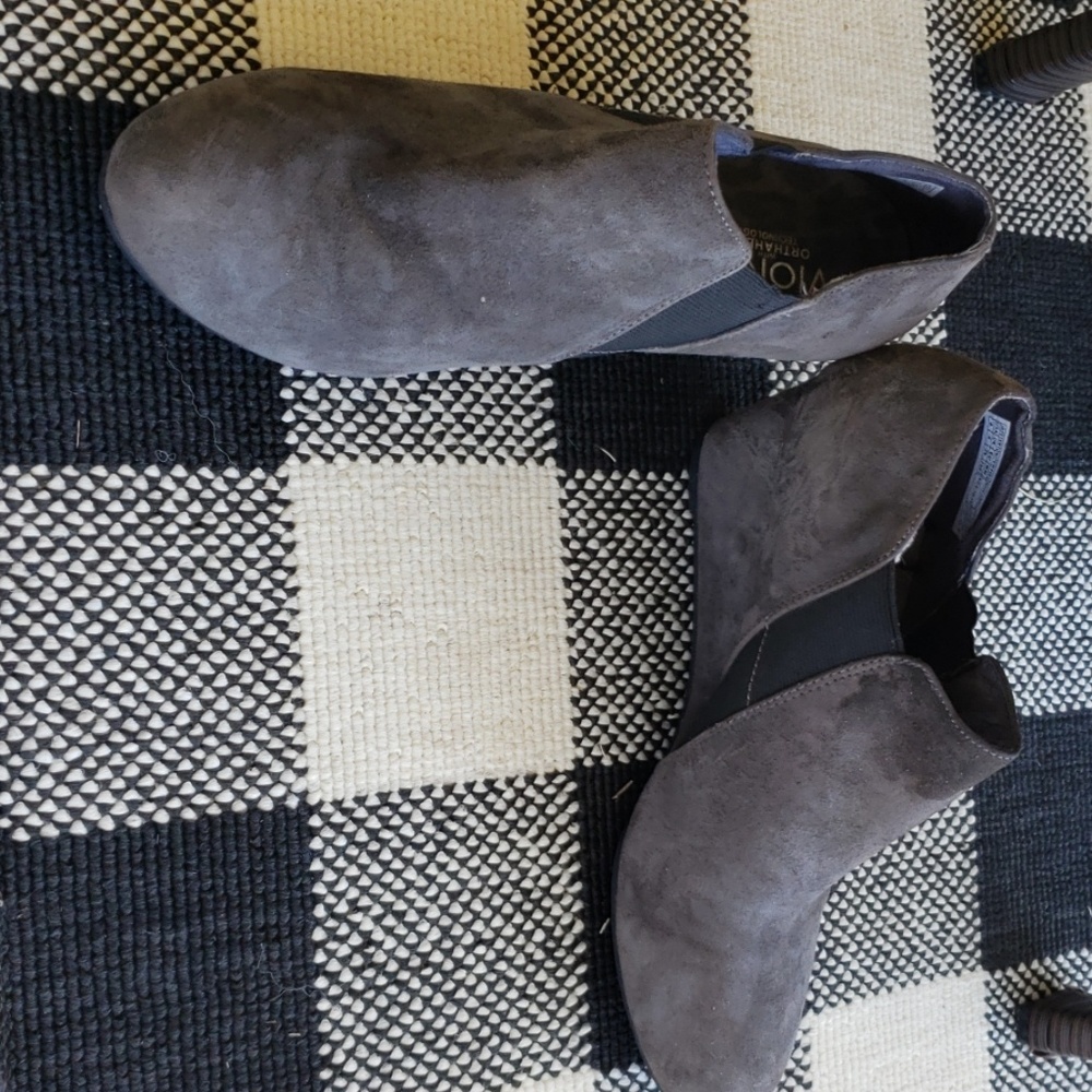 Wedged booties